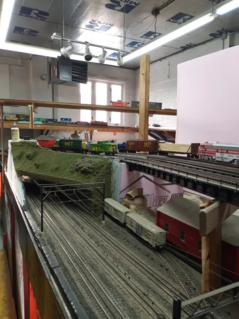 C & E Branchline Railroad Shop