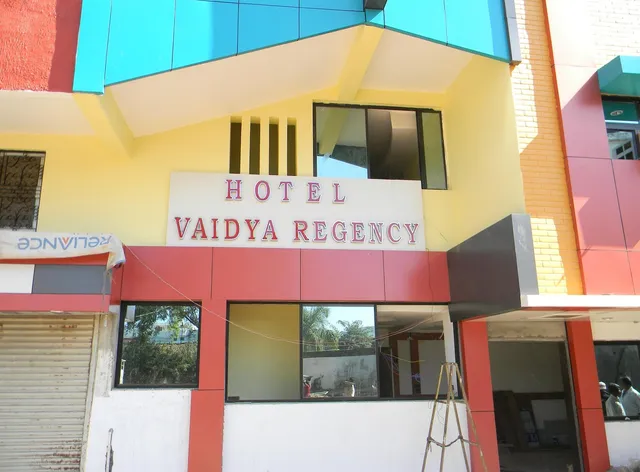 HOTEL VAIDYA REGENCY & MANUHAR RESTAURANT