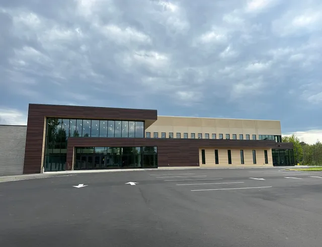 Rice Lake Aquatic and Recreation Center