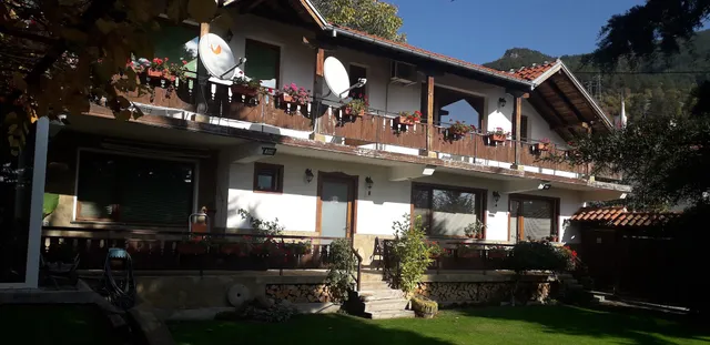 "ROSANA"Guest House
