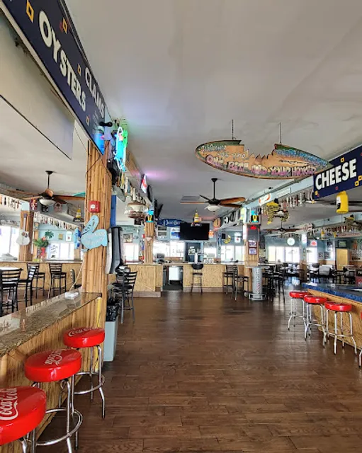 Beachcomber Bar & Grill