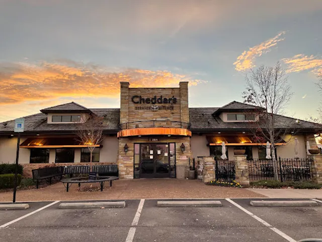 Cheddar's Scratch Kitchen