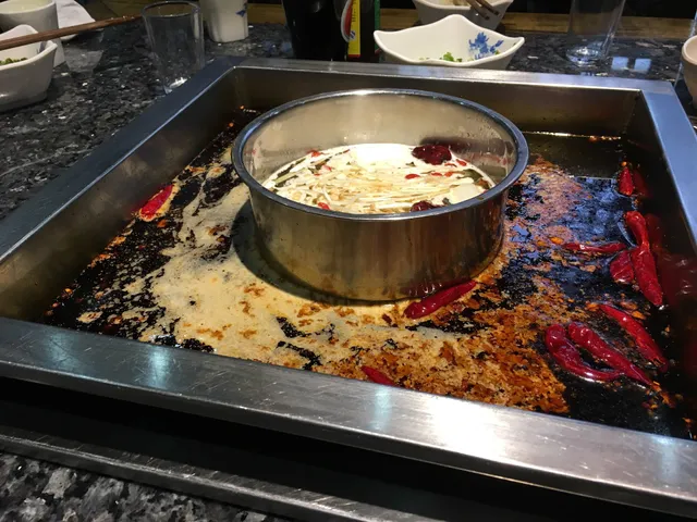 Lixue Beef Entrails Hot Pot Head Office