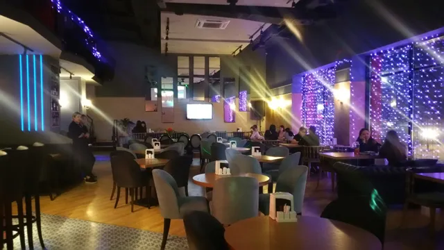 CENTRE Lounge bar & Terrace