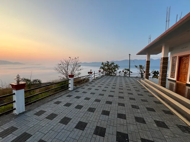 Moriah Berg Tourist Trap