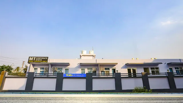 FabExpress MT Comfortable Stays