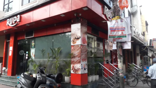 Mr scoops icecream & Café (earlier known as Rupa ice cream)