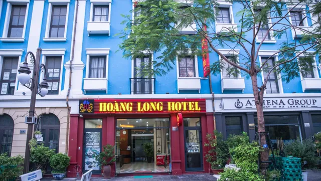 Hoàng Long Hotel & Massages