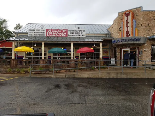 Willie's Grill & Icehouse