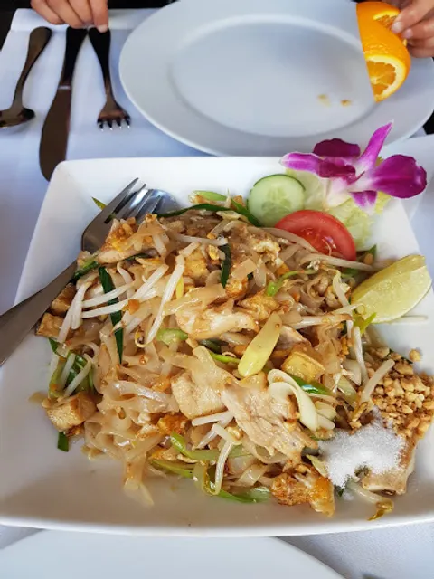 Phonsawan Restaurant