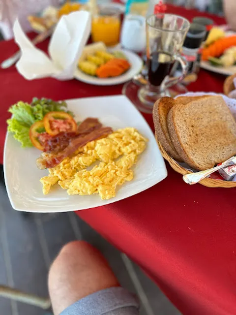 Restaurant Nang Thong Beach Resort