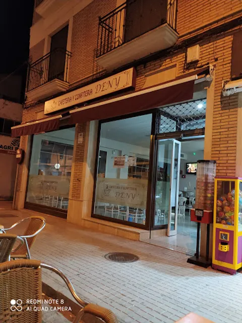 Cafeteria y Confiteria Deny