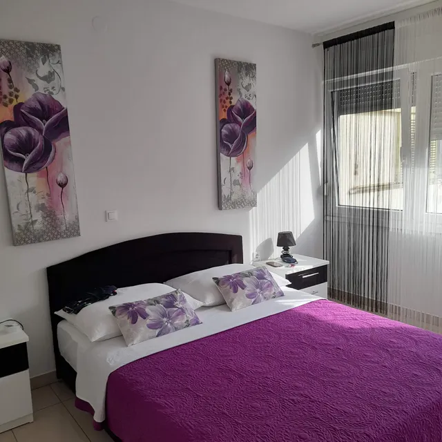 Apartments Kalelarga