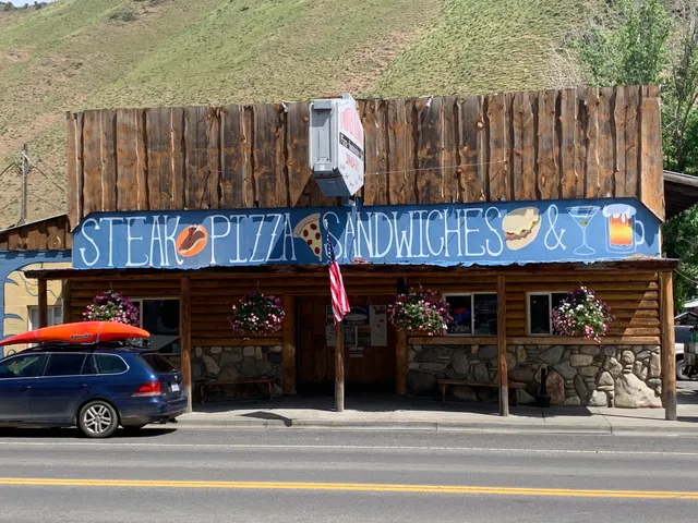 Summerville's Bar, Pizza, and Sandwich House