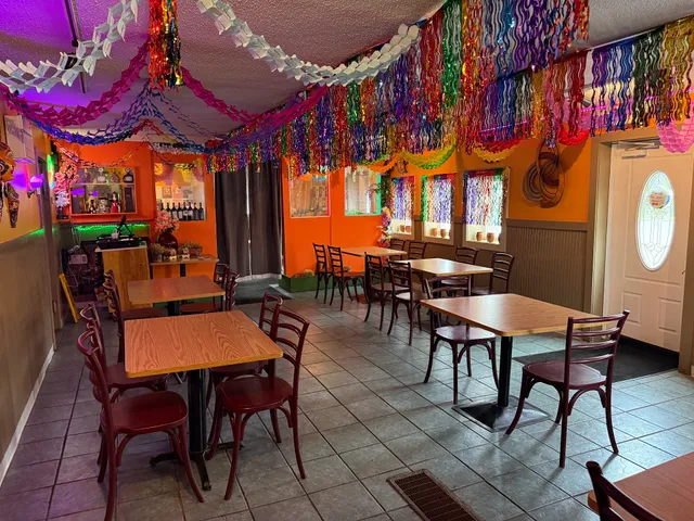 El Nopalito Mexican Restaurant and Pizzeria