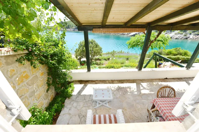 Bay house Rosohotnica