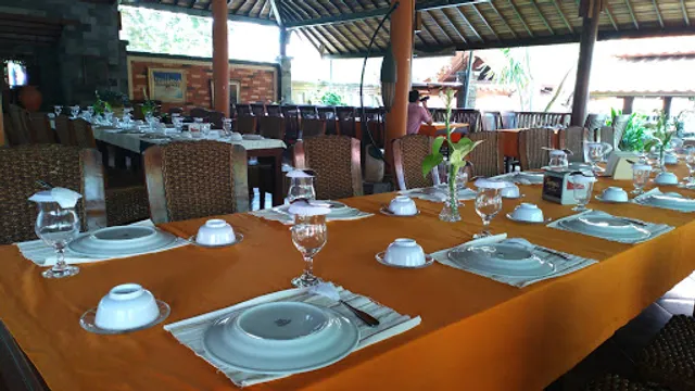 Dewi Sri Garden Resto