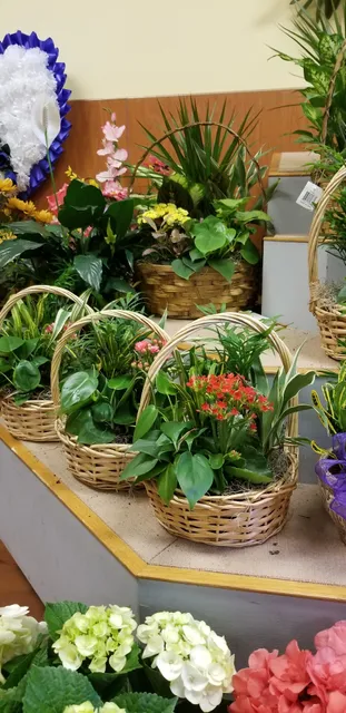 Hometown Floral and Balloons