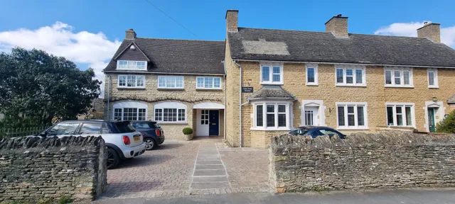 Yew Tree House Woodstock