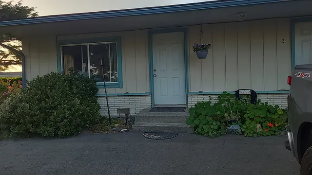 Sea Escape Oceanfront Lodging