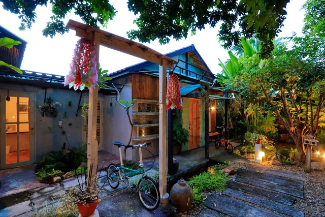 KA-TOM-SA-TU Garden Cottage