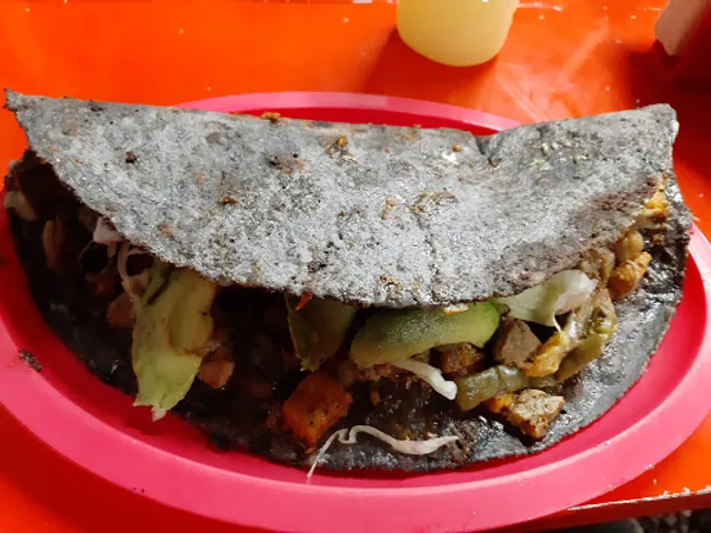 Las Cazuelitas. Quesadillas Oaxaqueñas.