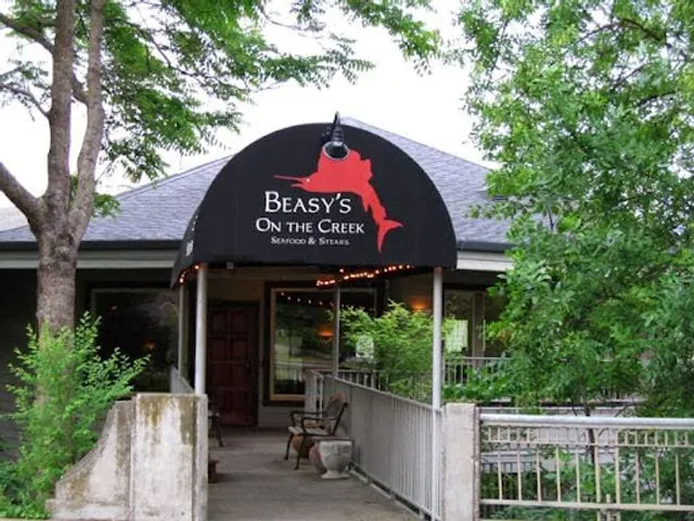 Beasy's On the Creek