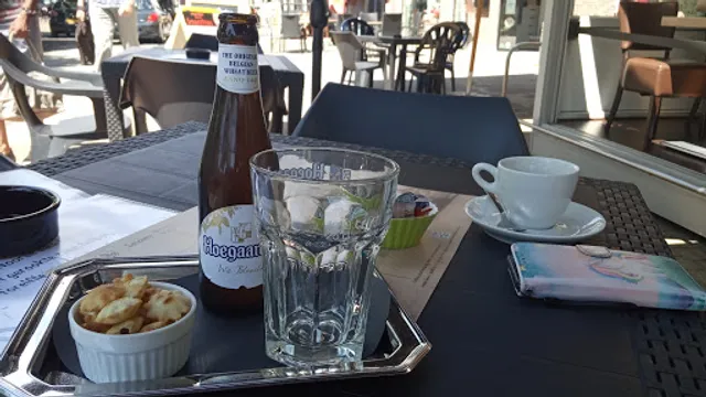 Bistro & Tea-Room Cortado