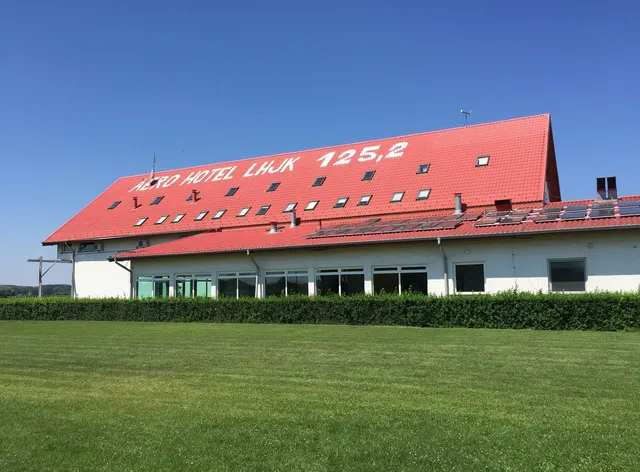 Aero Hotel & Étterem & Sportrepülőtér