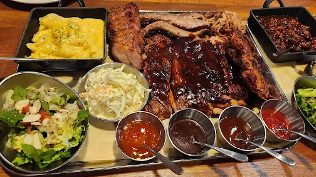 UJ SMOKEHOUSE (유제이 스모크하우스)