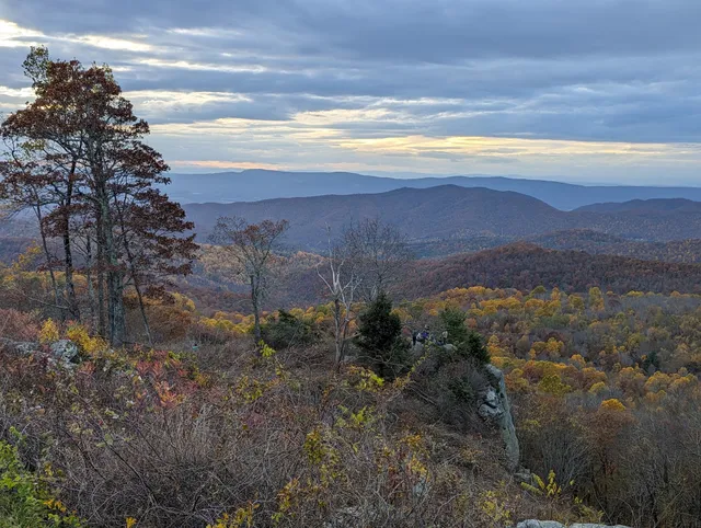Bearfence Viewpoint Trailhead