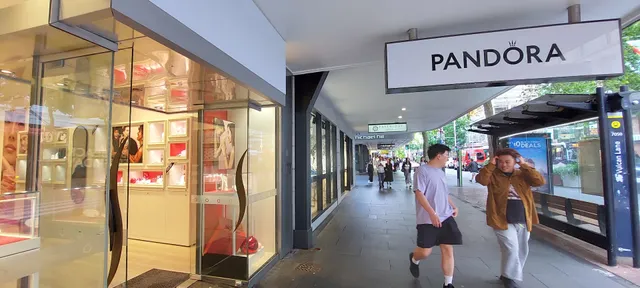 Pandora Queen St NZ