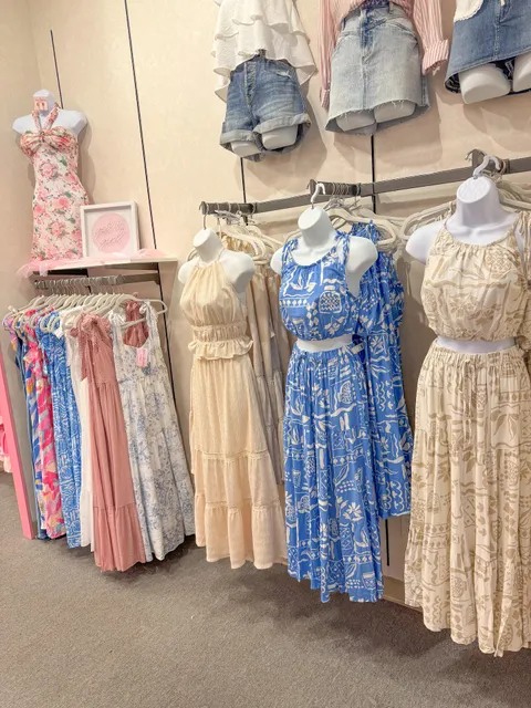 Rich Broke Boutique - Huntsville