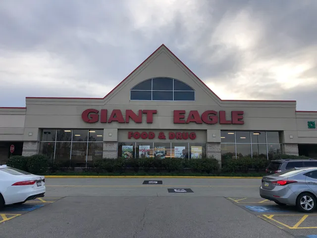 Giant Eagle Supermarket