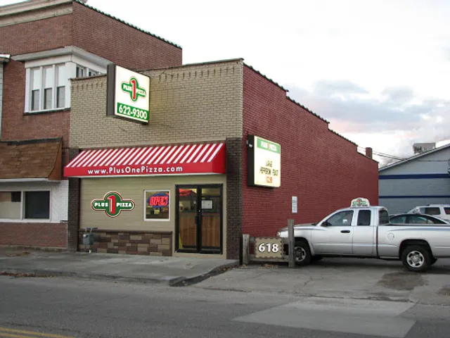 Plus 1 Pizza