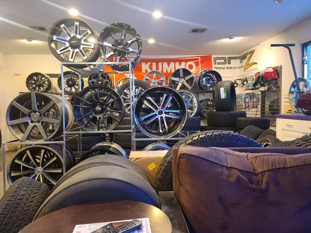 Truck'n America & Tuners Car Audio