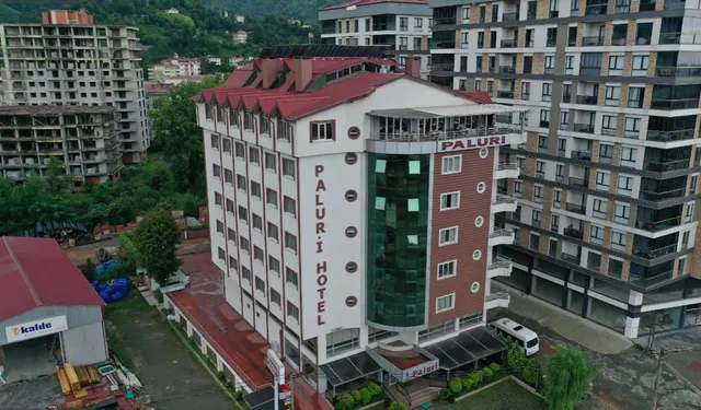 Paluri Hotel