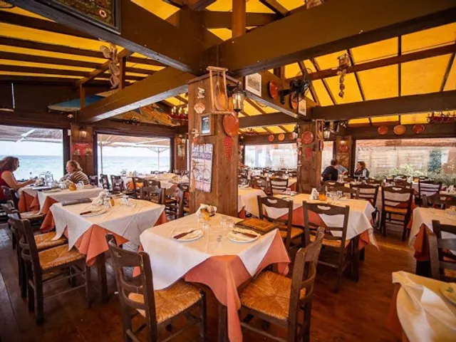 Arhontikon - Restaurant in Artemida