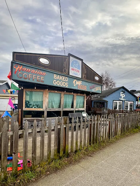 Ampersand Cafe on Alki