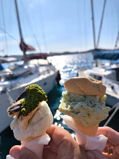 Dondurmacı Hüsnü Usta