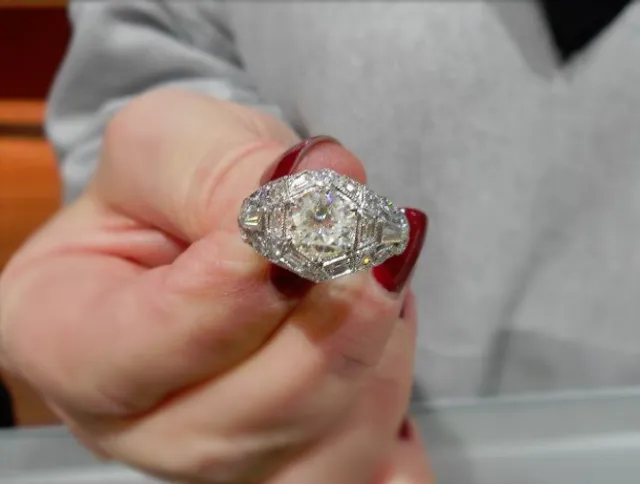 Saunders Lux Jeweler