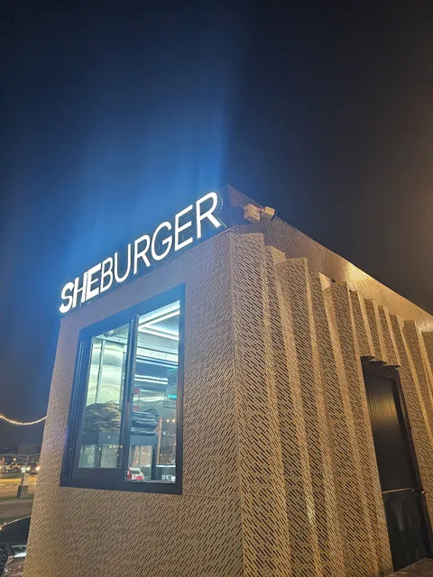 SHE BURGER, LAST EXIT