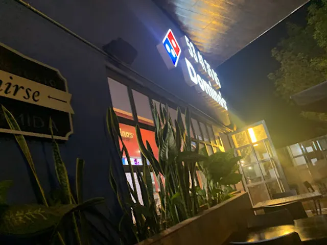 Domino's Patio Clavería