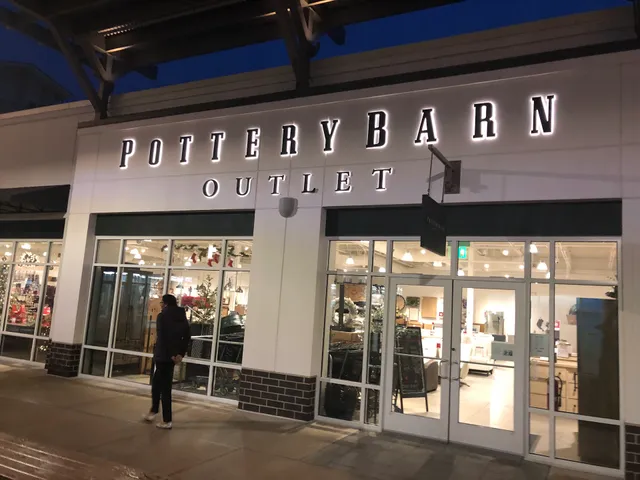 Pottery Barn Outlet