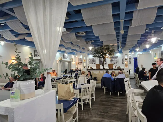 Platía Greek Kitchen
