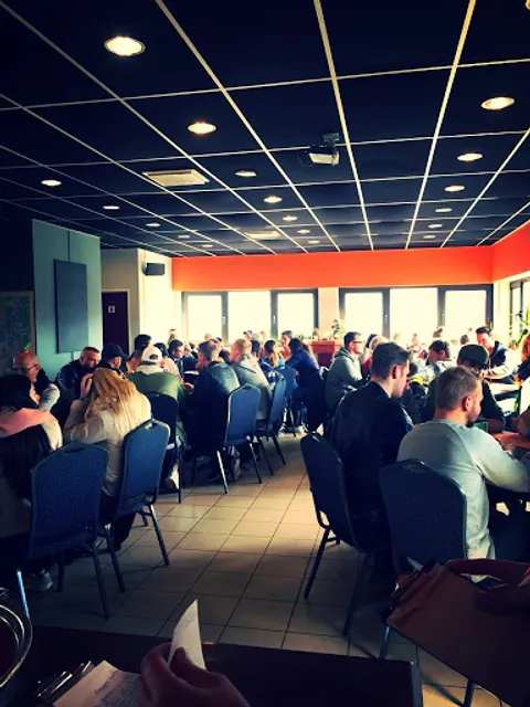 Haveneetcaffee The Club - Beveren