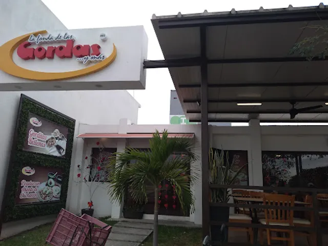 La Fonda de las gordas y Mas