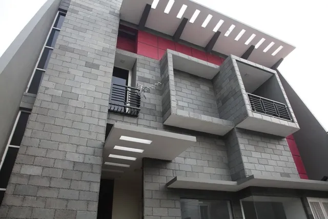 RedDoorz near Plaza Marina 2