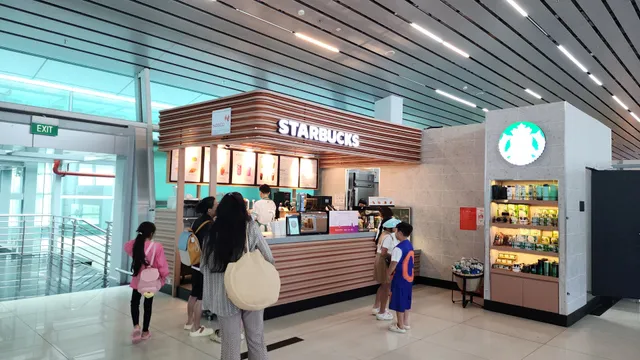 Starbucks Phu Quoc Domestic Gate 5