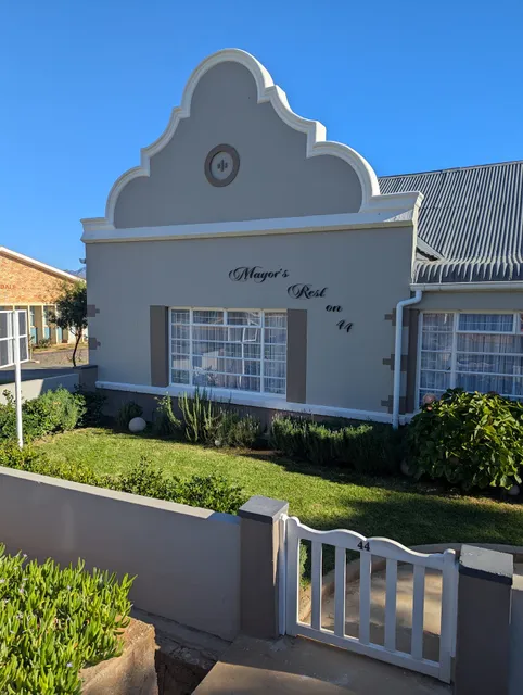 Uniondale Guest Lodge